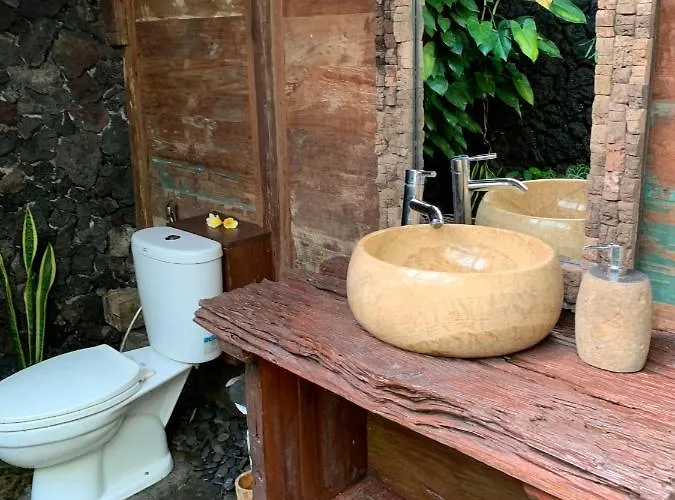 Kepuh 別荘 Kubutambahan