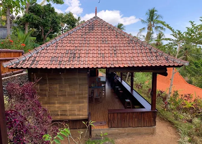 別荘 Kepuh Kubutambahan