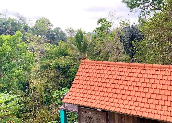 別荘 Kepuh Kubutambahan